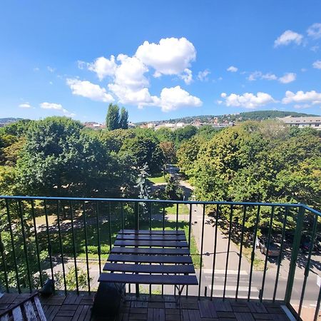 Appartamento Sunny Panorama Flat Near Castle With Balcony Budapest Esterno foto