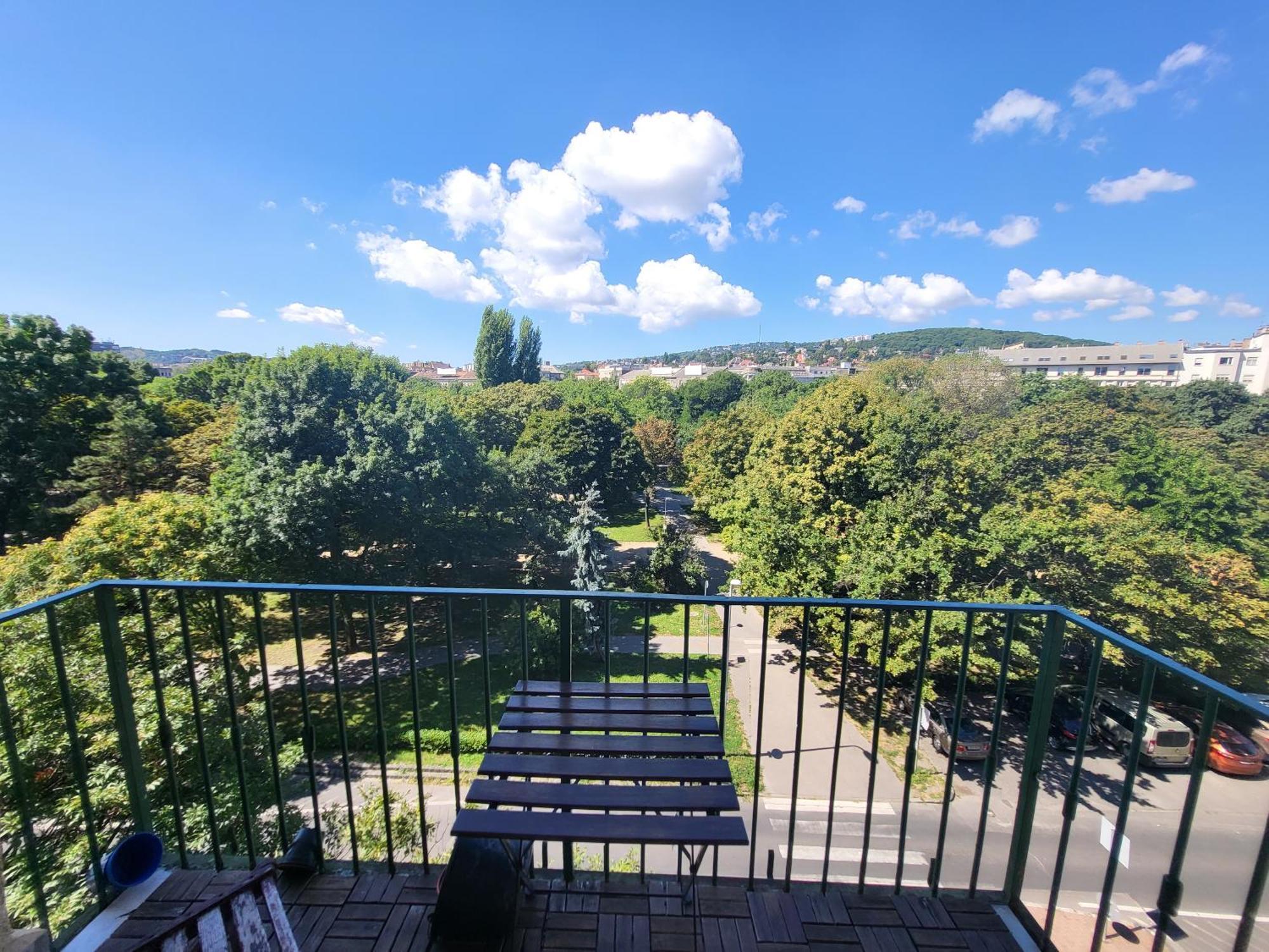 Appartamento Sunny Panorama Flat Near Castle With Balcony Budapest Esterno foto